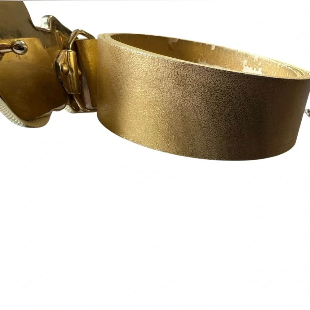 Dolce and Gabbana Women’s, Vintage Gold belt. Size 85